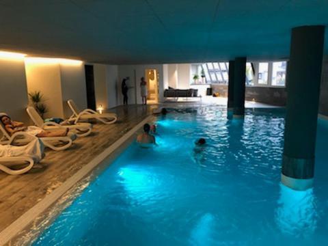 Appartement Prive Dans Residence Balneo Aladin Cauterets Bagian luar foto